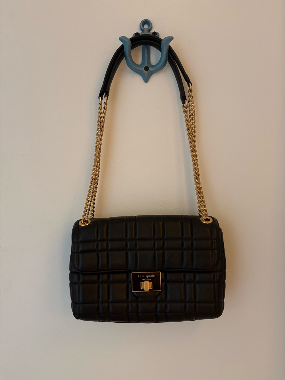 kate spade black quilted shoulder bag with gold chain